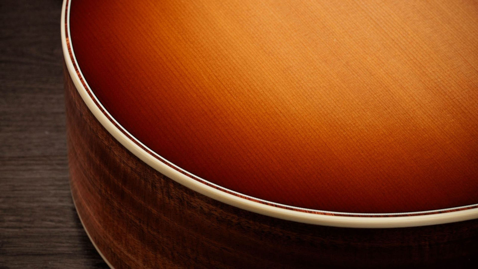 Taylor Gold Label 814E Koa SB Guitarra Electroacústica Super Auditorio Sunburst 4