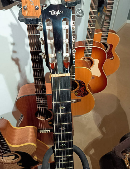 Taylor 714CE N WS Guitarra Electroacústica Nylon Gran Auditorio Western Sunburst. Segunda Mano 4