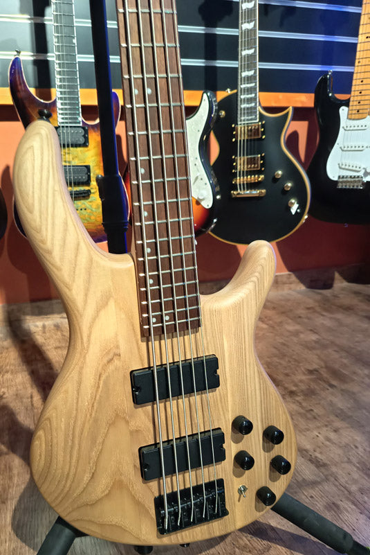 Cort Action DLX V AS OPN Bajo Eléctrico 5 Cuerdas Natural. Demo 2