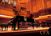 Pianos digitales Yamaha DGX670 con sonidos del piano de cola Yamaha CFX