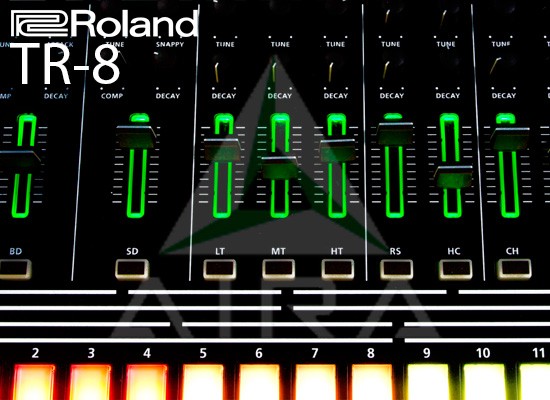 Caja de ritmos Roland TR-8 Aira